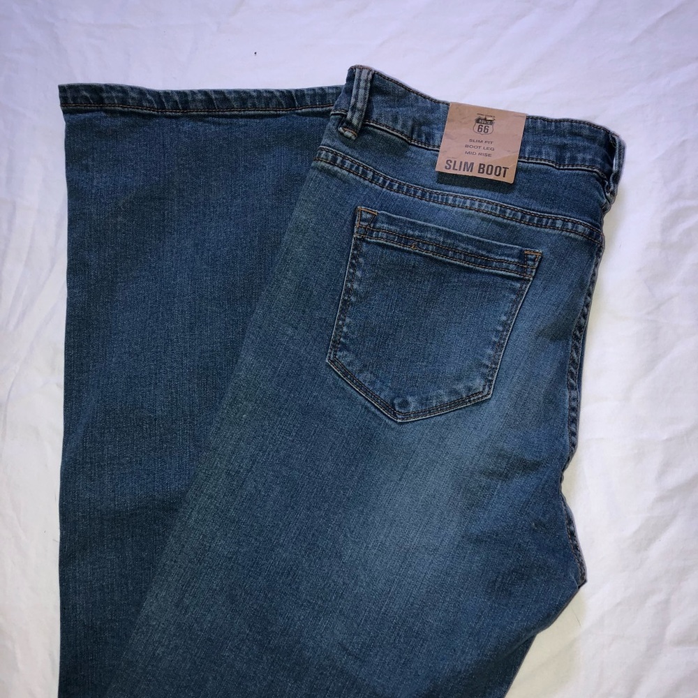 Slim boot jeans